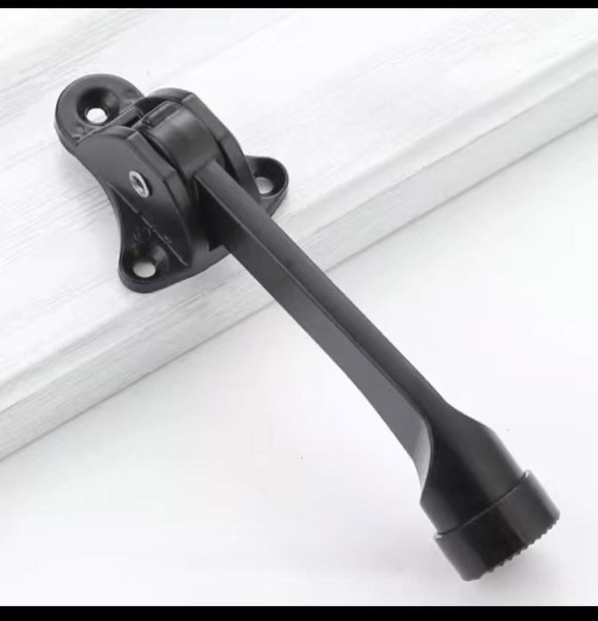 Ограничитель для двери .