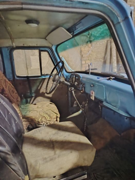 Продам газ52 грузопассажирский.