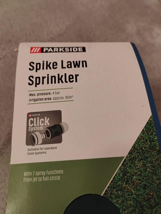 Aspersor cu țăruș, cu 7 funcții de pulverizare! Nou.