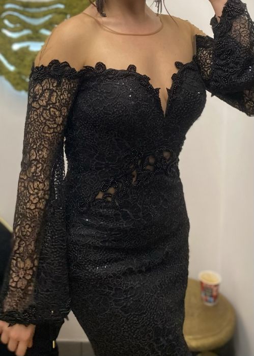 Черна официална рокля