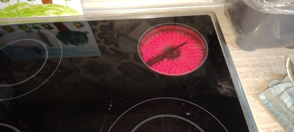 Фурна за вграждане с комплект котлони