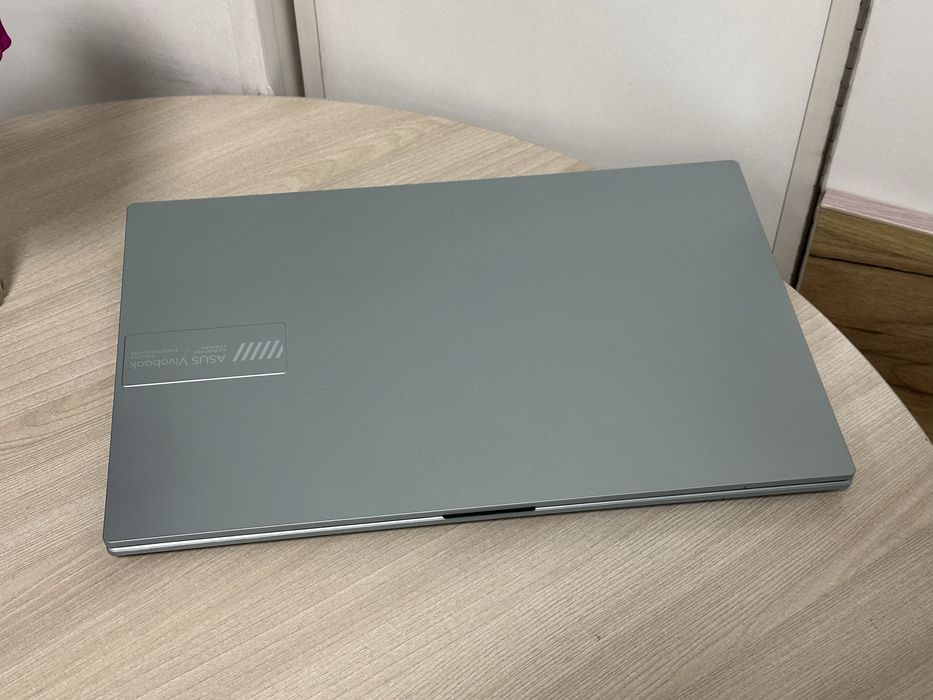 Ноутбук Asus Vivobook Ryzen 5 7500U