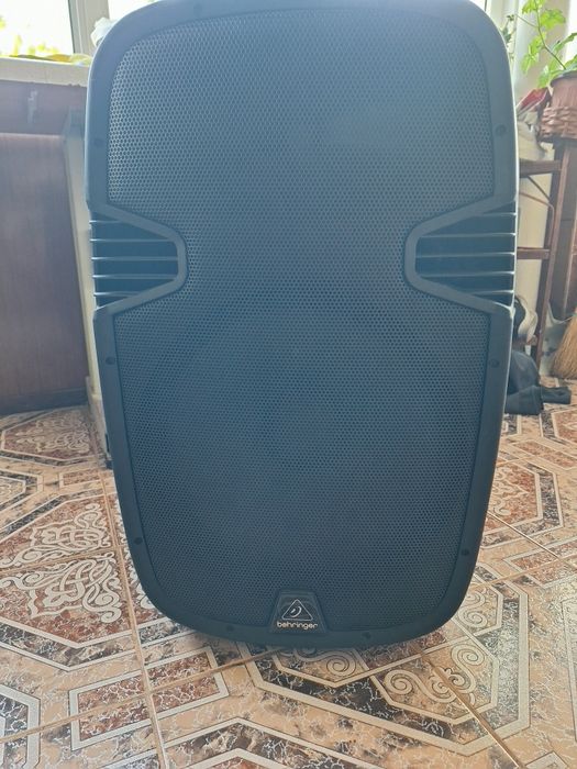2 броя Активни тонколкони  15 ки behringer