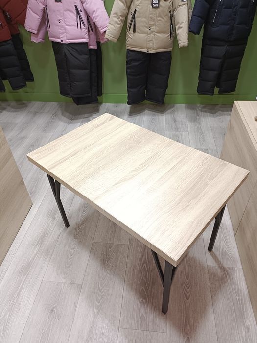 Столик жулнальный