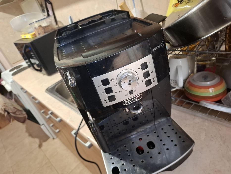 Кафе машина.Делонги