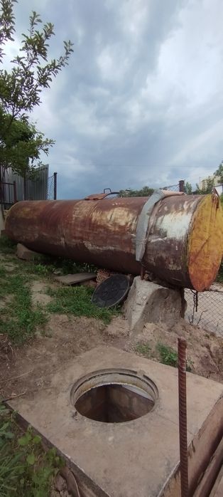 Продам ёмкость на металлолом. Только самовывоз