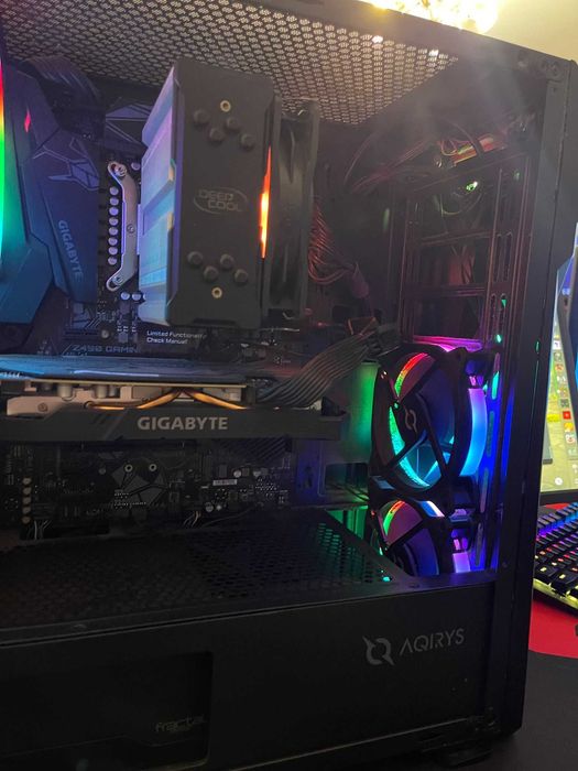 Vand PC Gaming RGB negociabil