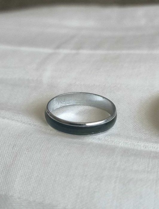 Продам комплект сережек и колец