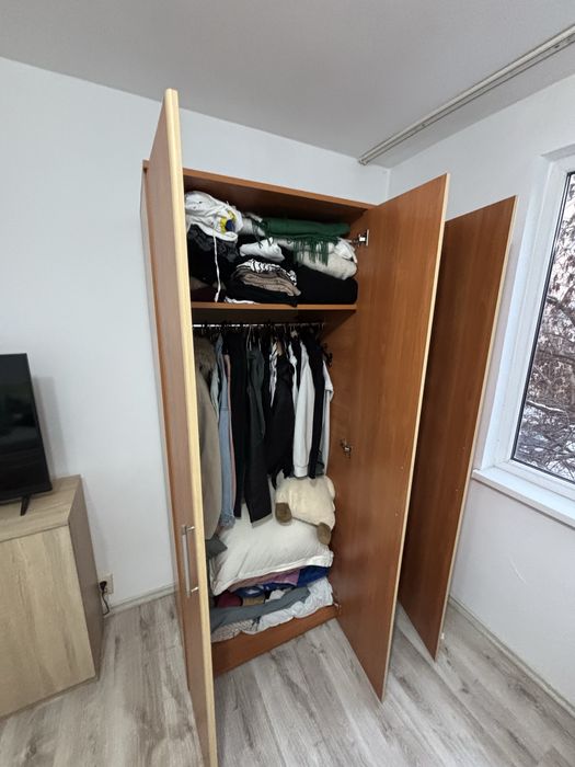 Dulap in 3 usi in stare buna
