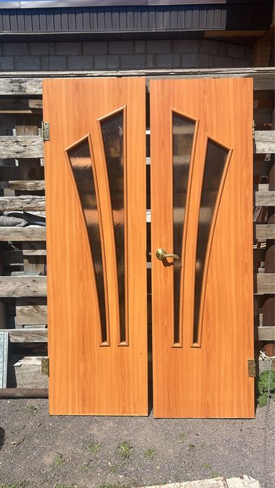 Продаю двери б/у