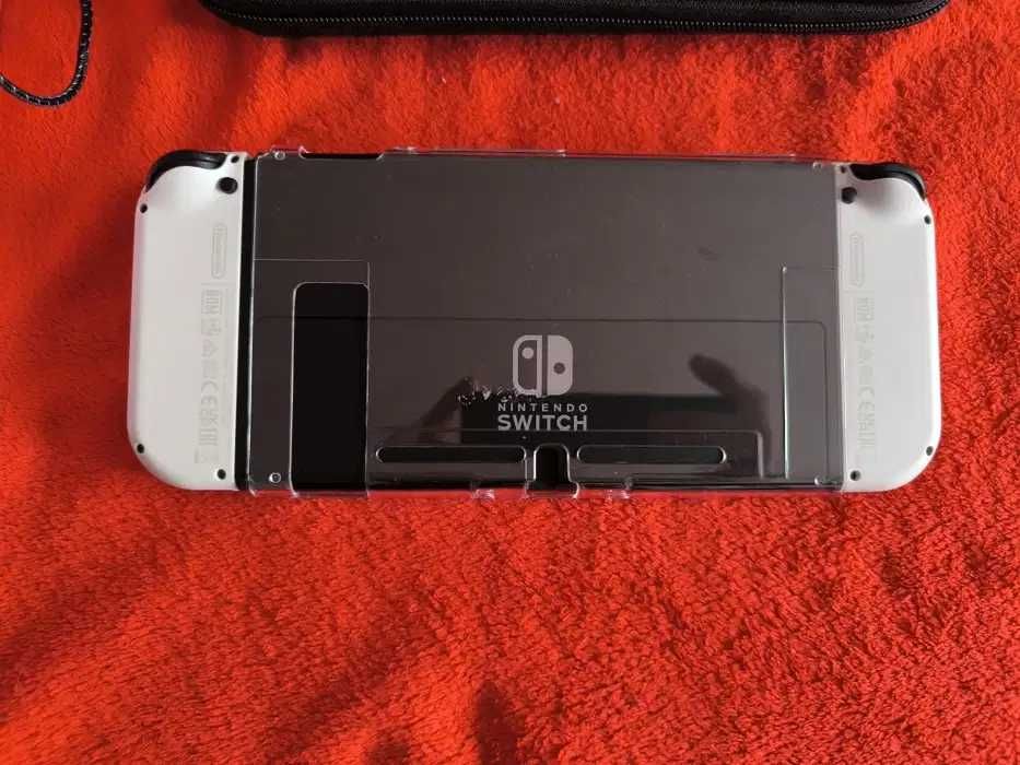 CA NOU! Nintendo Switch OLED + FC 24 CADOU