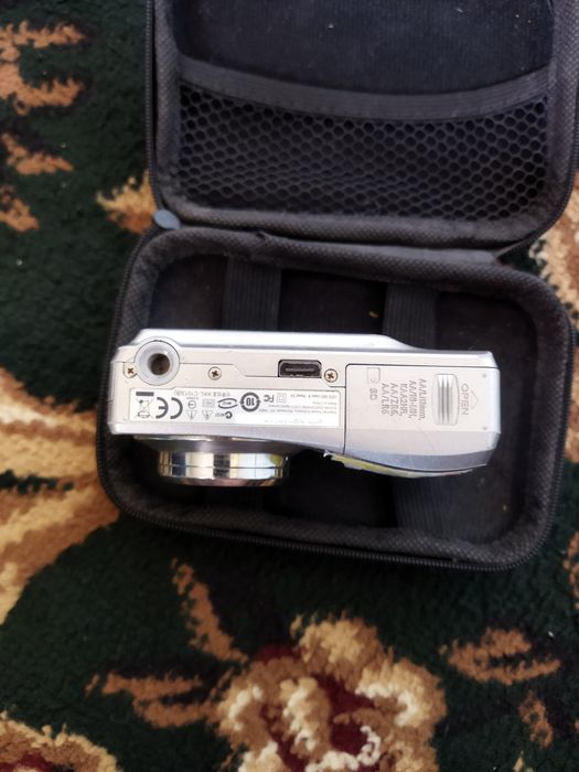 Цифровой фотоаппарат Kodak Рабочая без флешки с чехлом