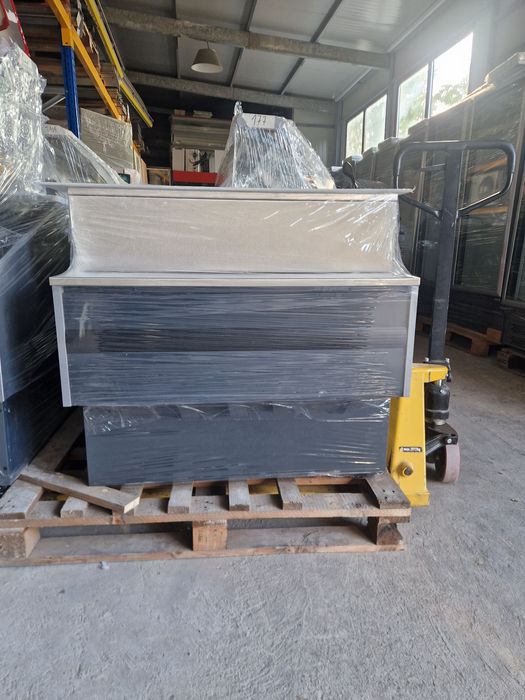 Хладилна витрина