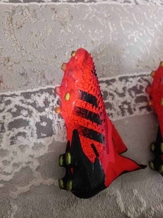 Бутсы адидас предатор