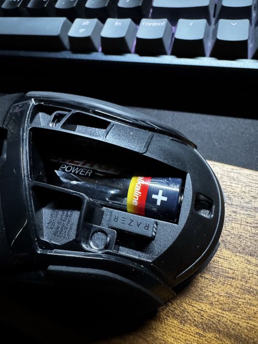 Продам игровую мышь Razer basilisk v3 X hyperspeed