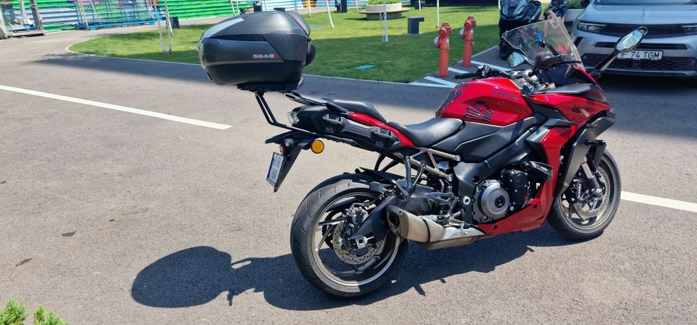 Suzuki GSX-S1000 GT