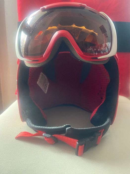 Детска каска за ски. Размер 54см.