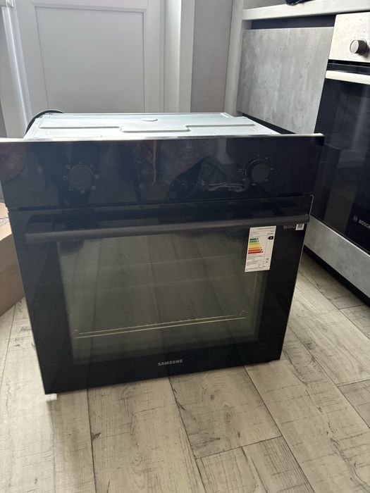 Продам электро духовку