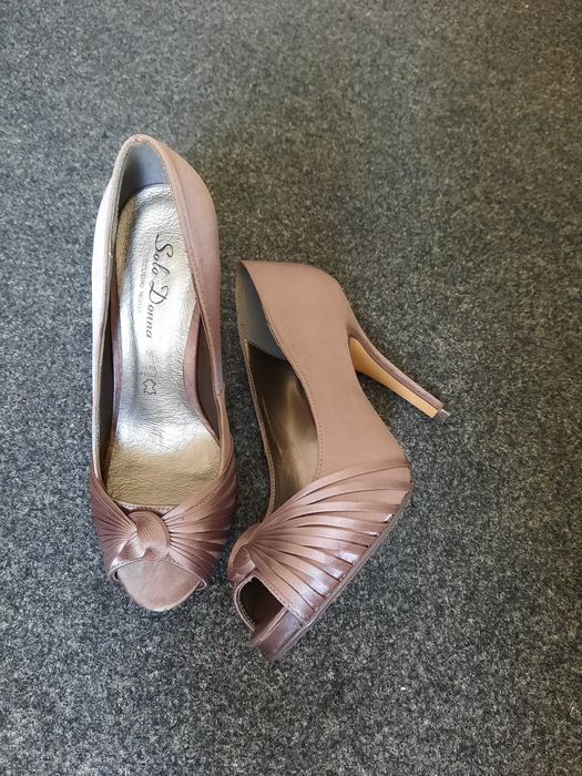 Sandale elegante si geanta poseta de ocazie