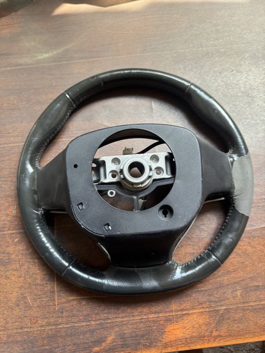 Волан с бутони за Toyota
