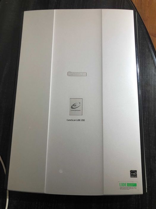 Скенер Canon CanoScan LiDE 200