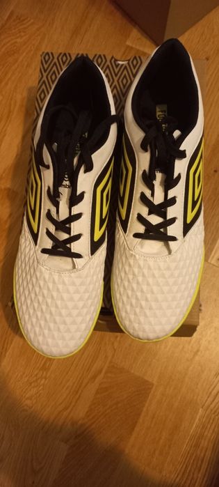 UMBRO Футболни стоножки 45номер