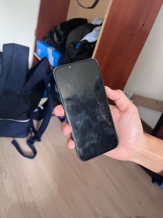 IPhone 13 без ремонта