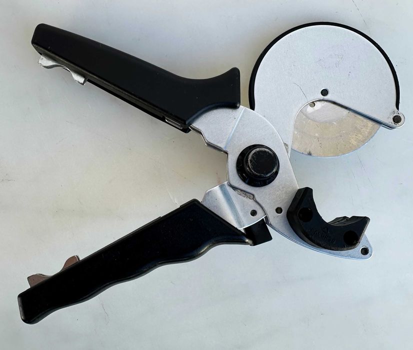 Geberit Mepla Flex - Клещи за рязане на ПВЦ тръби 16-26mm