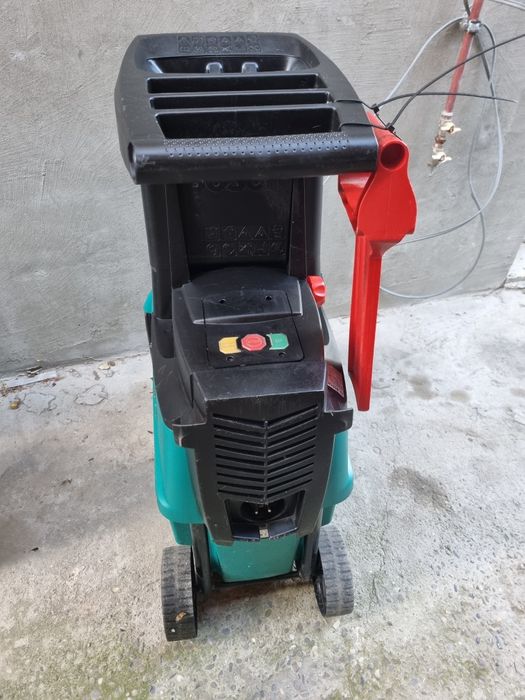 Tocator crengi,resturi vegetale Bosch AXT 25 D