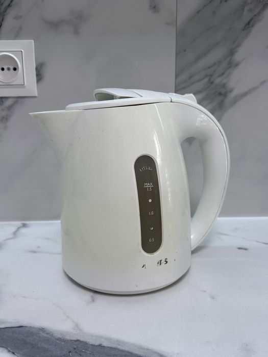 Электро чайник,кофемолка подарок