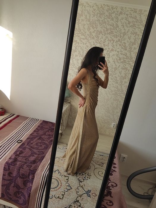 Вечерние платья. Листайте->