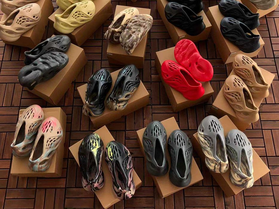 Papuci | Slapi Yeezy Foam Runner Premium