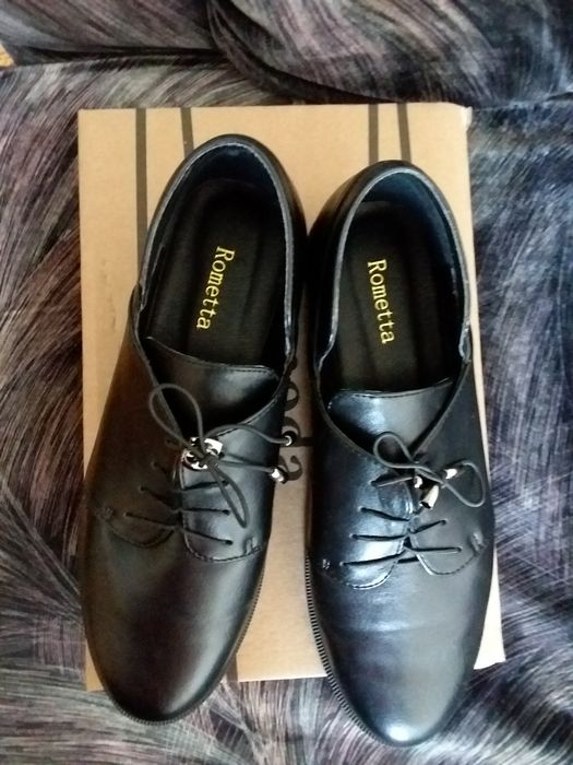 Ботинки  женские 39 размер