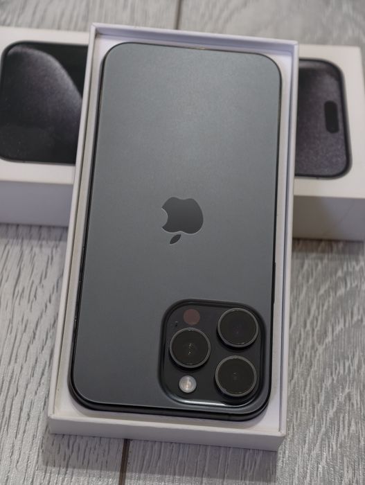 iPhone 15 Pro Max 256 gb ёмкость 93