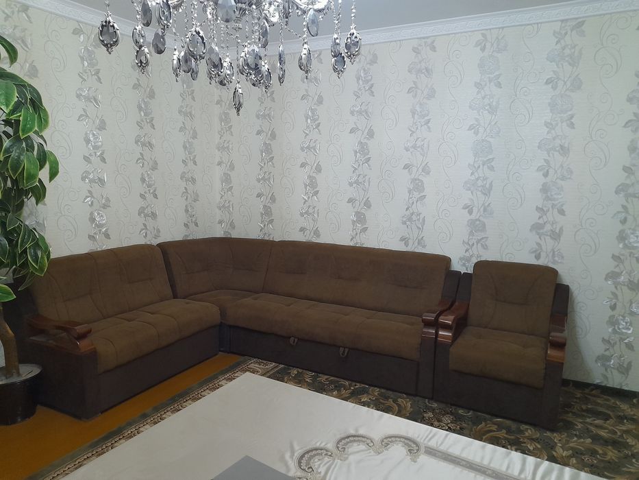 Yumshoq va shinam divanlar yangisidan