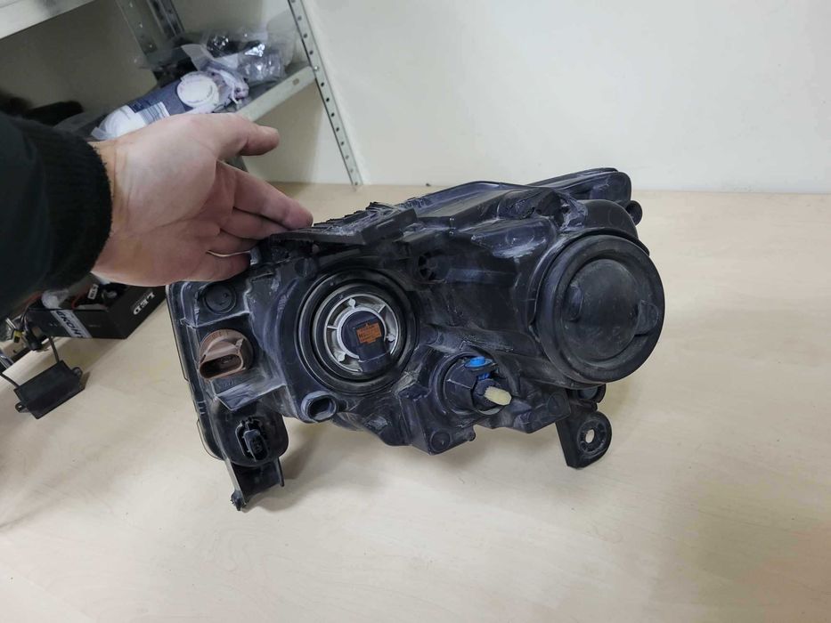 Десен фар за Jeep Cherokee USA WK2 desen far чероки