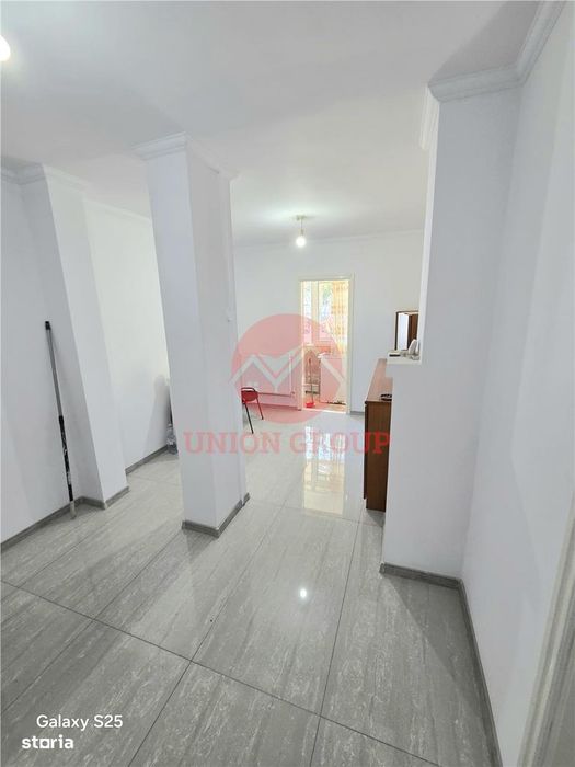 Apartament 2 Camere, Decomandat, Navodari