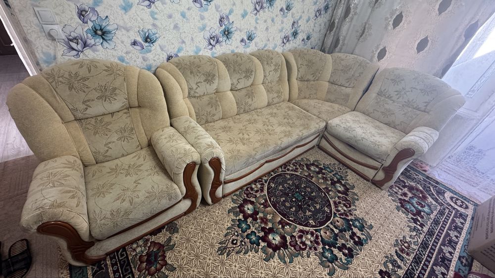 Саяжайға бұрышты диван