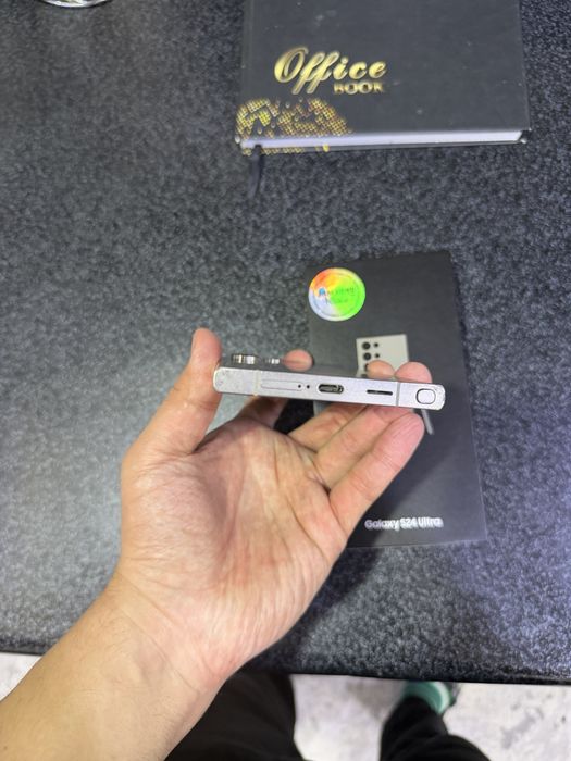 samsung s24 ultra 12.256g holati yahwi oqip tel qlila faqat