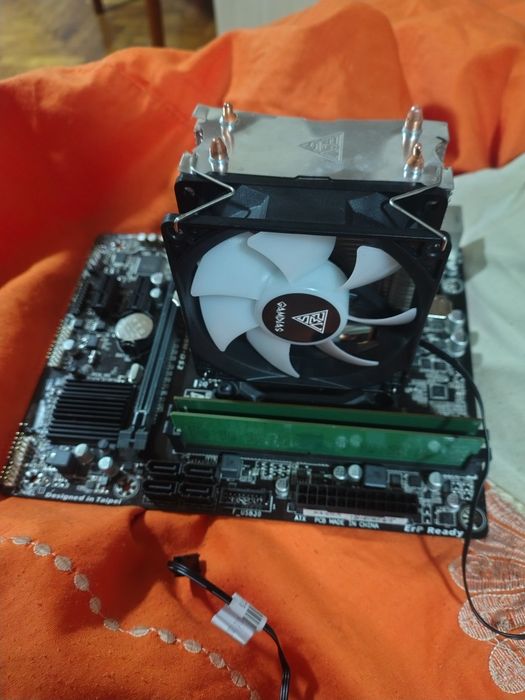 Vând pc gaming urgent