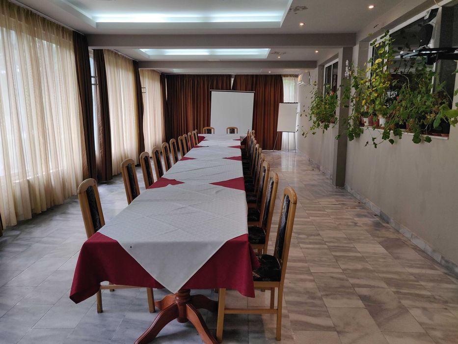 Продава се Хотел в с. Старозагорски бани, Област Стара Загора - 1700 кв.м за 589 €/кв.м - Снимка #8