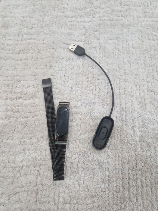 Часы Xiaomi Mi Band-4