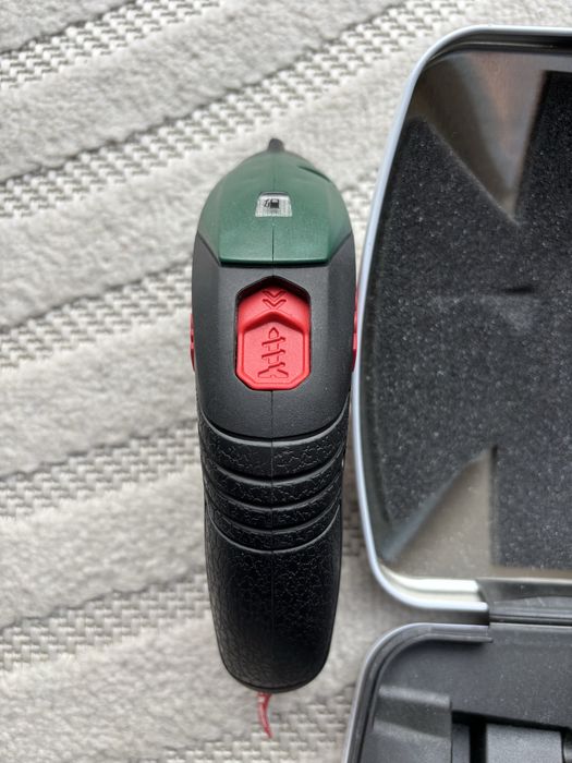 Акумулаторна отвертка Bosch IXO