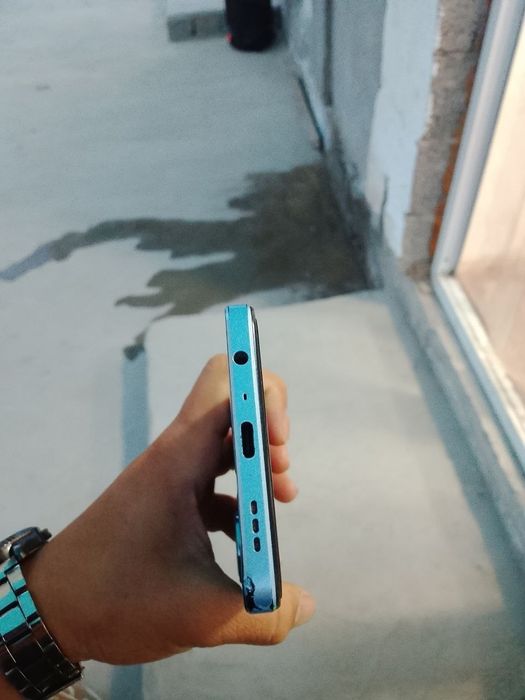 OPPO A60 xotira 128ga 8 holati ideal karobka bor