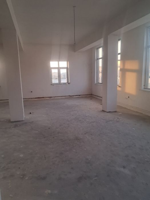 Noturar  bino  3 etaji arendaga beriladi !