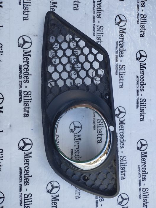 Решетка за халоген Mercedes C- Class w204 AMG