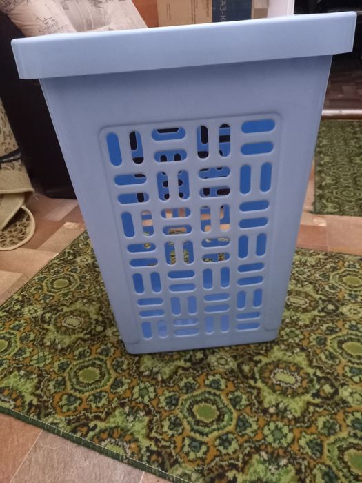 Продам корзину для белья.