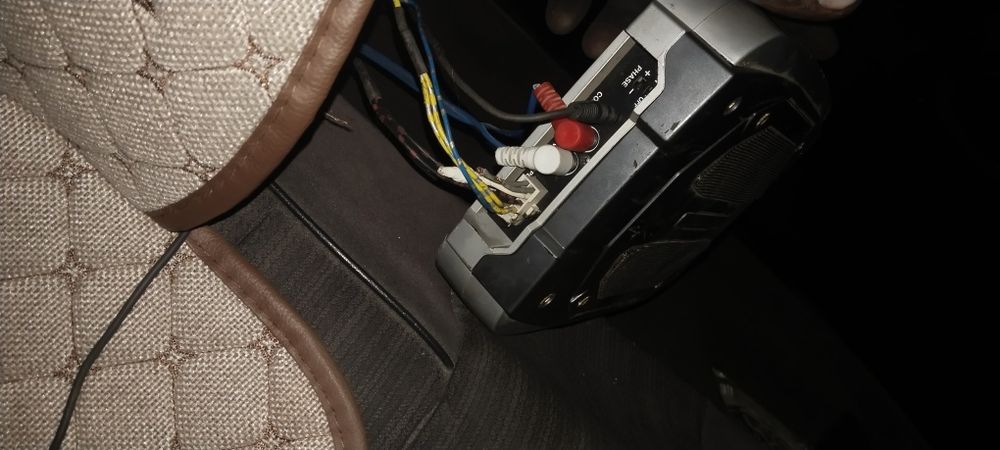 Продам мини Сабвуфер