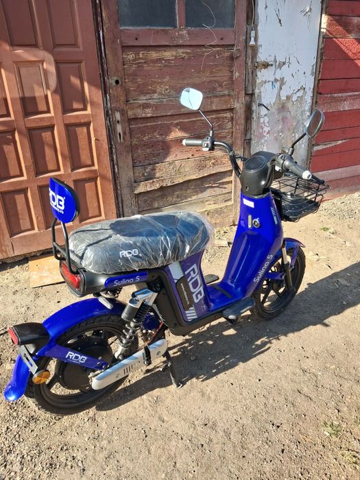 Vand scuter eletric in garantie