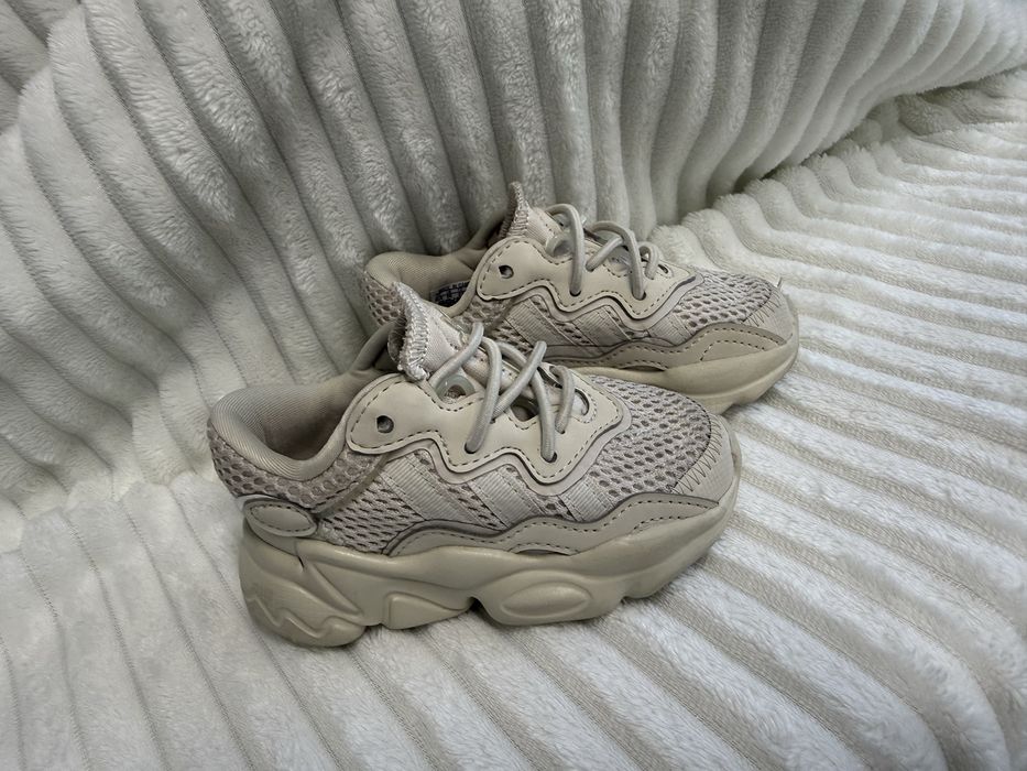 Adidas детски маратонки бежови